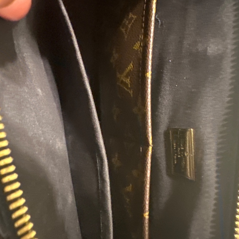 Louis Vuitton Handbag - Picture 6 of 13